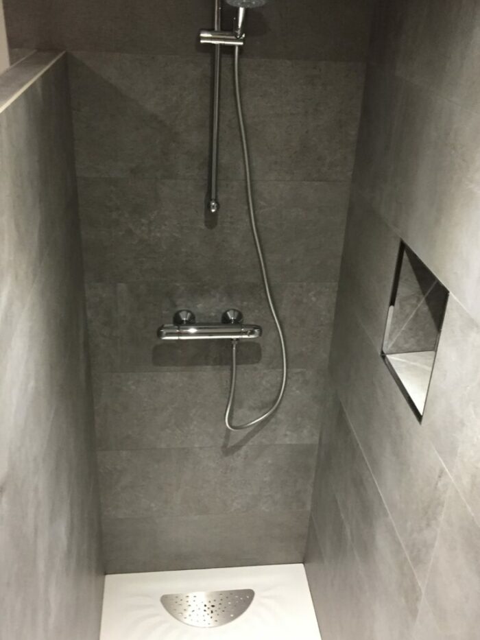 Intérieur de la douche